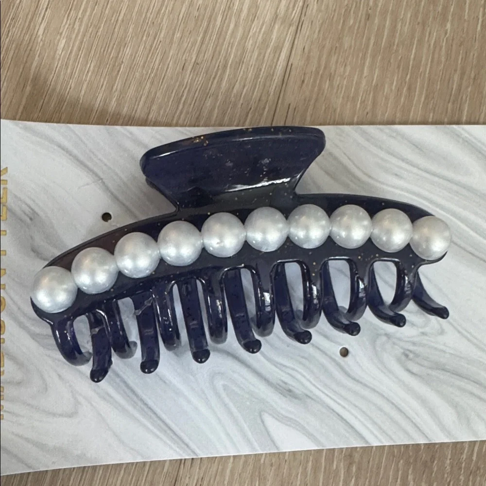 Madison Tyler Glitter Pearl Claw Clip Set NEW 🏷️